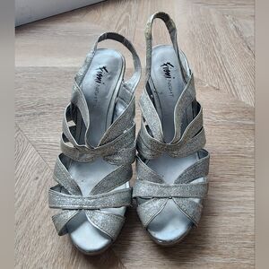FIONI NIGHT SILVER METALLIC GLITTER HEELSGorge! FIONI NIGHT Silver Metallic Glit